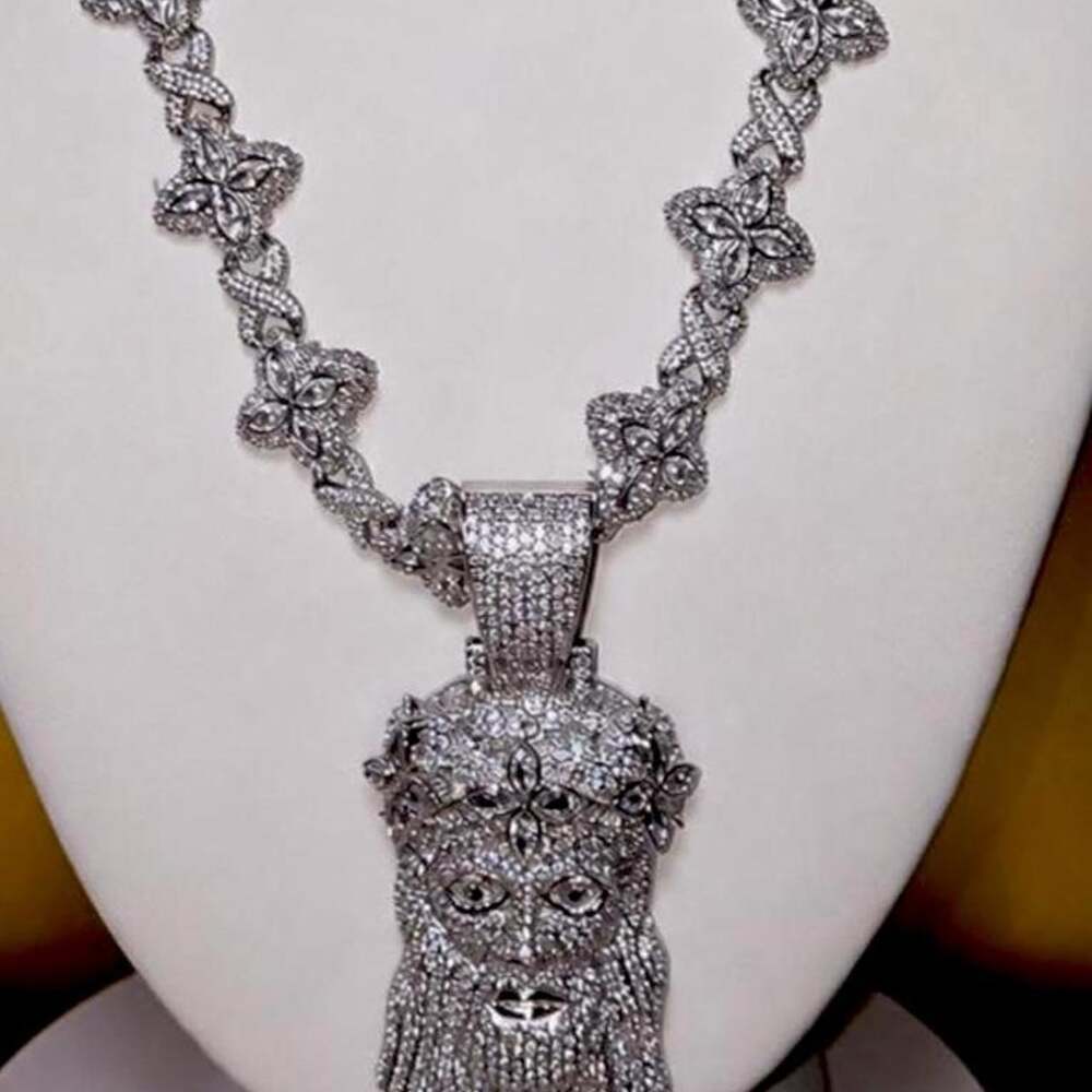 Silver Jesus Clover Pendant Necklace 2 E 68
